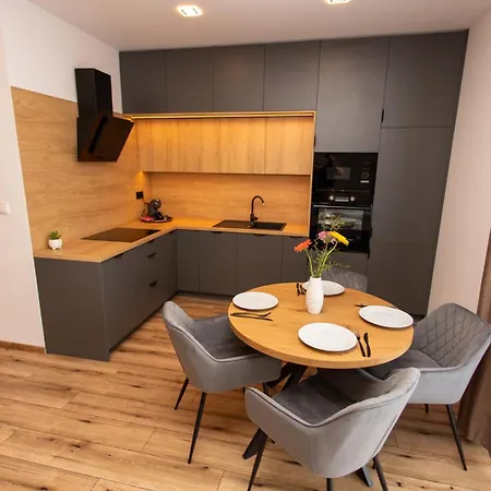דירה 1-bedroom Lux With Balcony & Underground Parking Garage Spišská Nová Ves