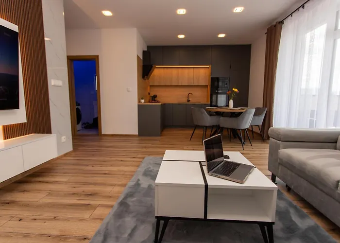 1-bedroom Lux With Balcony & Underground Parking Garage Lejlighed *