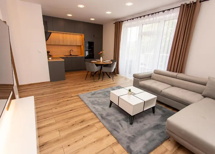 Lägenhet 1-bedroom Lux With Balcony & Underground Parking Garage *