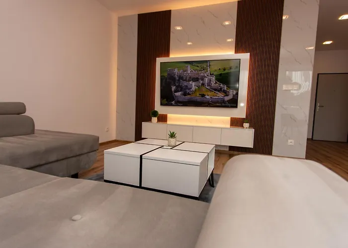 1-bedroom Lux With Balcony & Underground Parking Garage Lejlighed