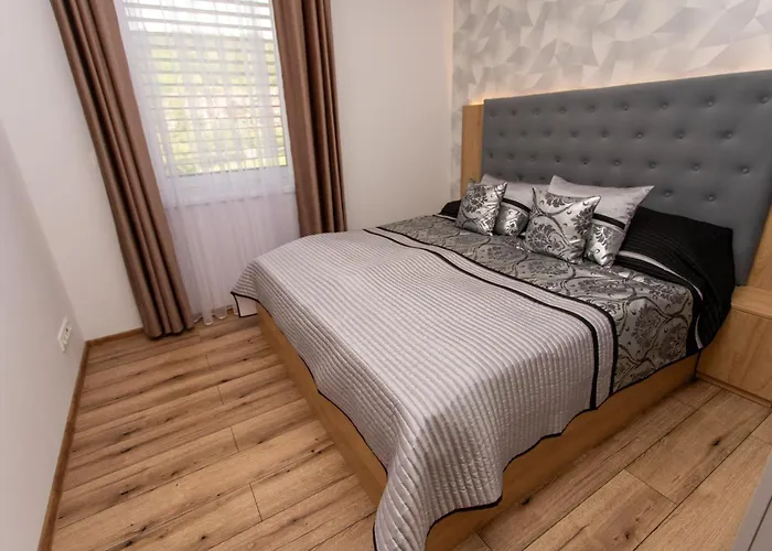 Lejlighed 1-bedroom Lux With Balcony & Underground Parking Garage *