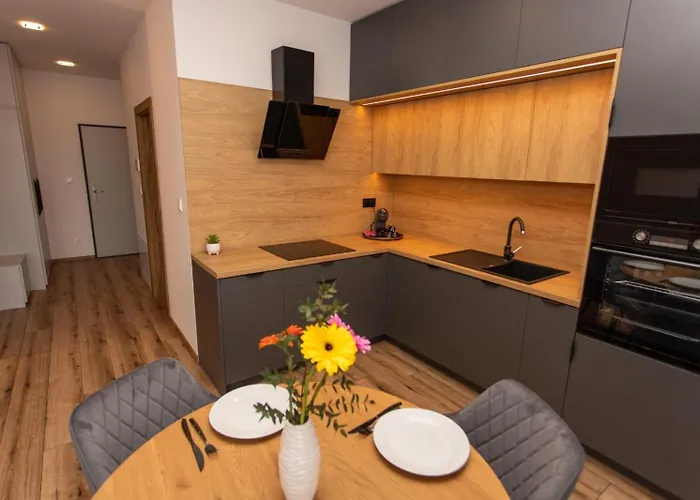 1-bedroom Lux With Balcony & Underground Parking Garage Lejlighed